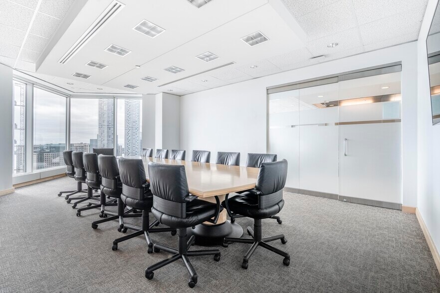 More Photos Of 439 University Ave, Toronto Office For Lease