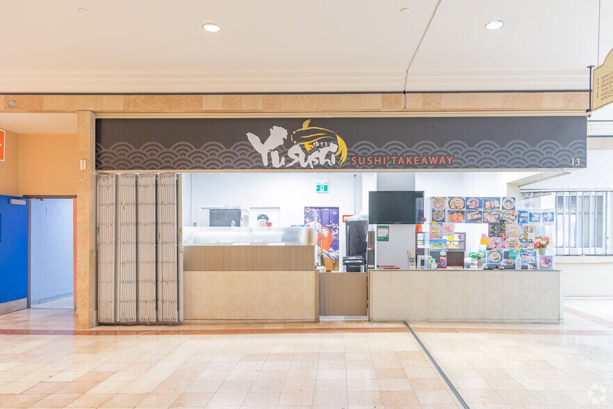 More Photos Of 670 Hwy-7 E, Richmond Hill General Retail For Sale