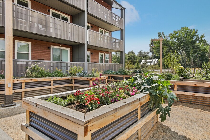 More Photos Of 5845 Arapahoe Ave, Boulder Apartments For Lease
