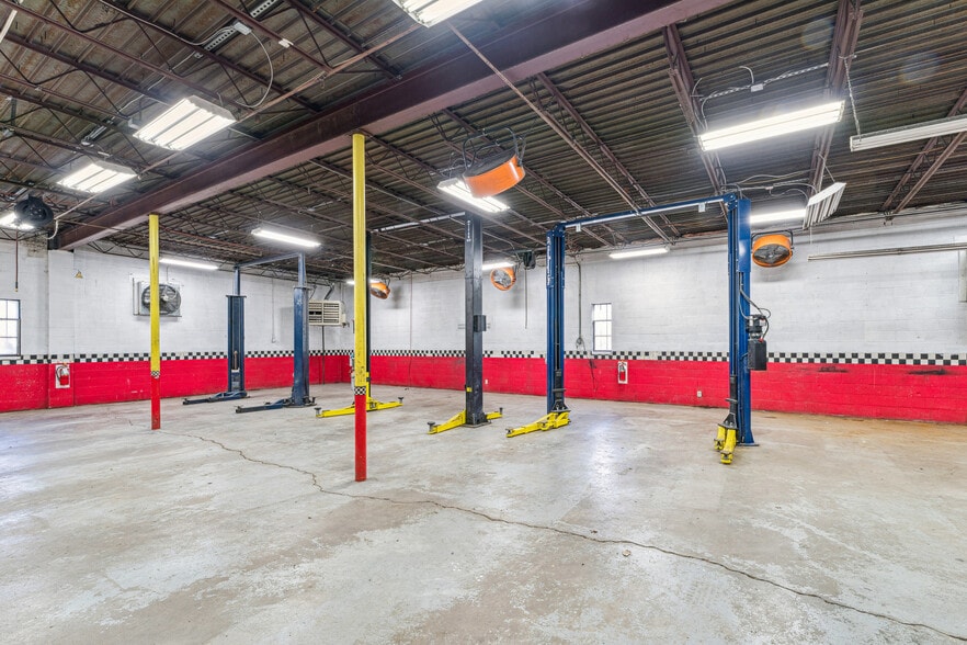 More Photos Of 1839 N 10th St, Kansas City Warehouse For Sale