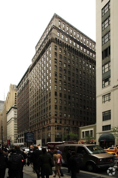 More Photos Of 463 Seventh Ave, New York Office For Lease