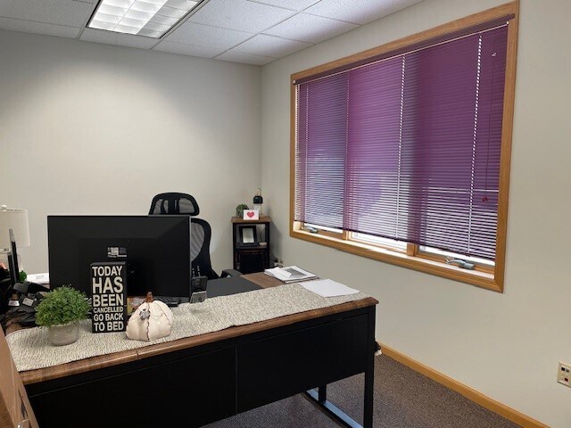 More Photos Of 1883 NW Station Pky, Andover Office For Sale