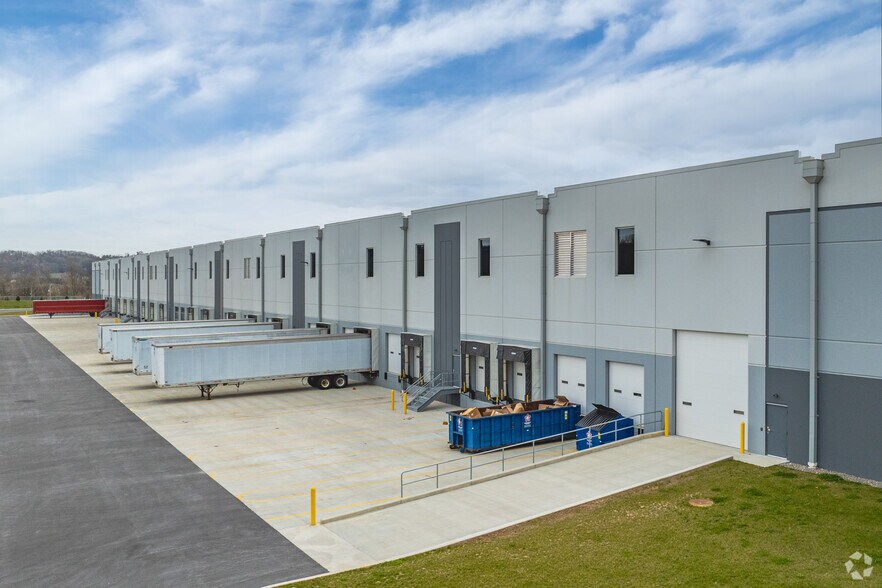More Photos Of 520 Busser Rd, York Distribution For Lease