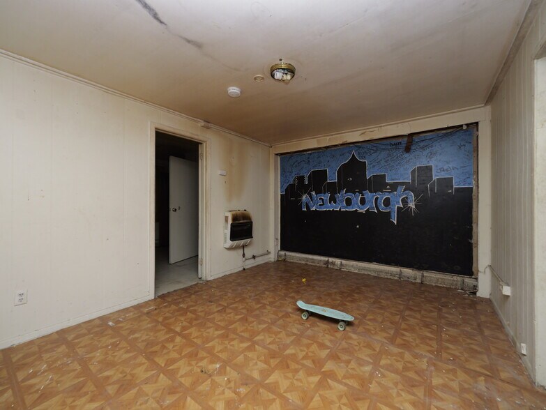 More Photos Of 170 Chambers St, Newburgh Apartments For Sale