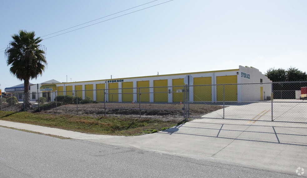 More Photos Of 3985 S Access Rd, Englewood Self Storage For Sale