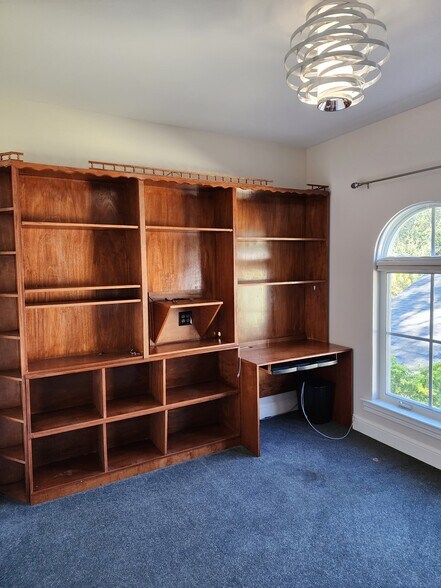 More Photos Of 3001 W Azeele St, Tampa Office For Lease