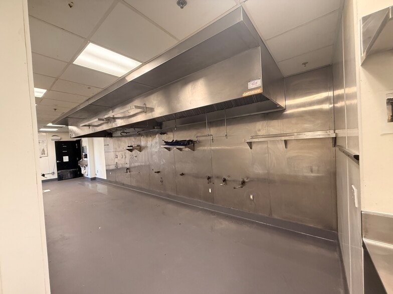 More Photos Of 600 S La Brea Ave, Los Angeles Storefront Retail Residential For Sale