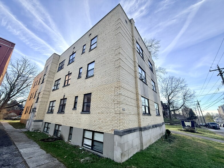More Photos Of 2334 Kemper Ln, Cincinnati Apartments For Sale