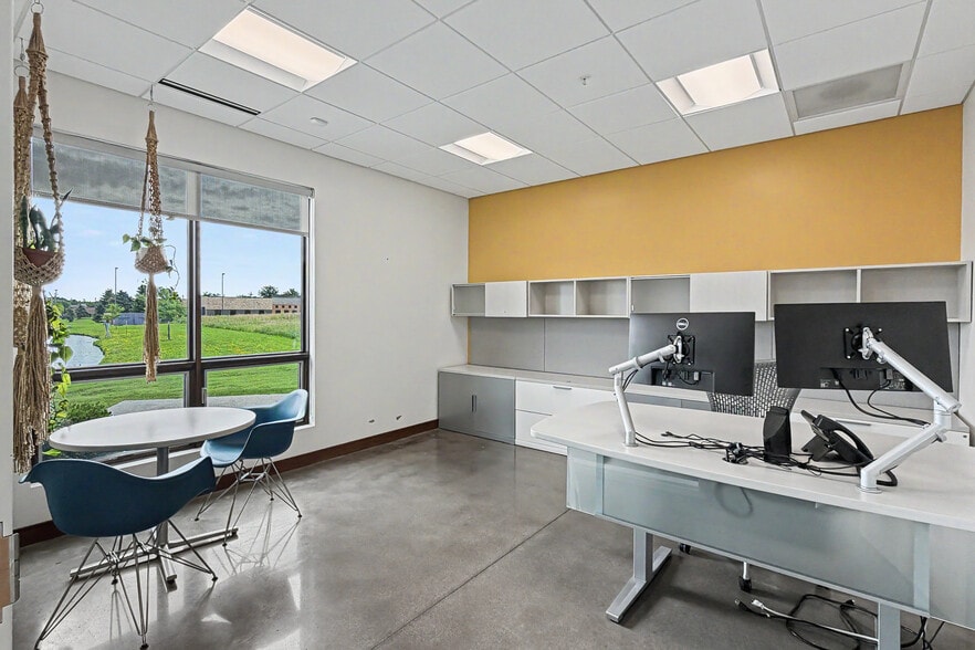 More Photos Of 8831 Windsor Pky, Johnston Office Residential For Sale