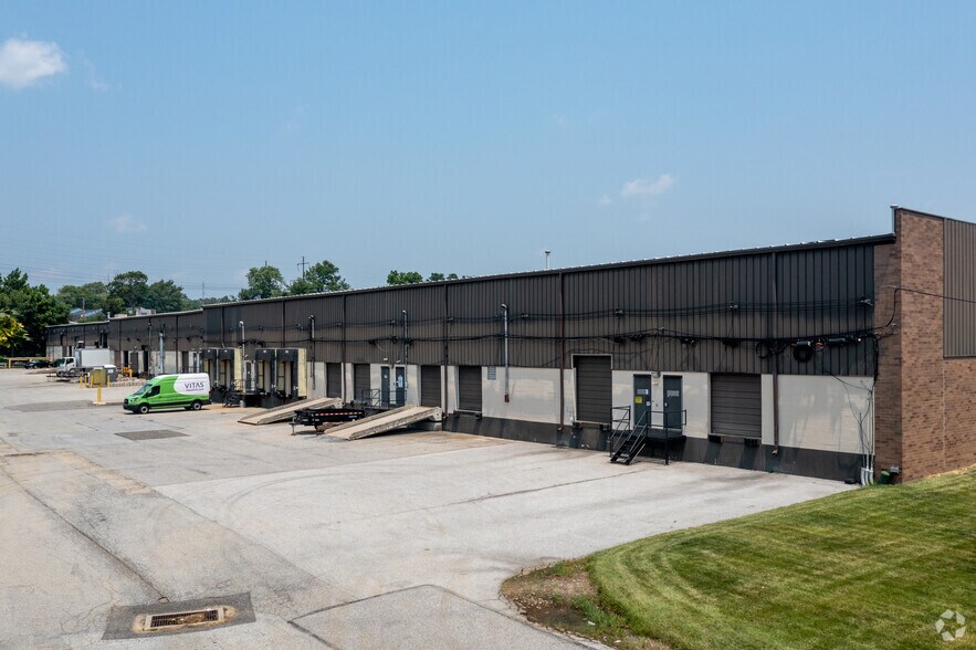 More Photos Of 408 Elmwood Ave, Sharon Hill Distribution For Lease