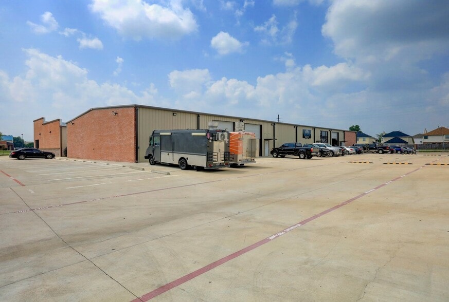 More Photos Of 14929 Westpark Dr, Houston Storefront Retail Office For Sale