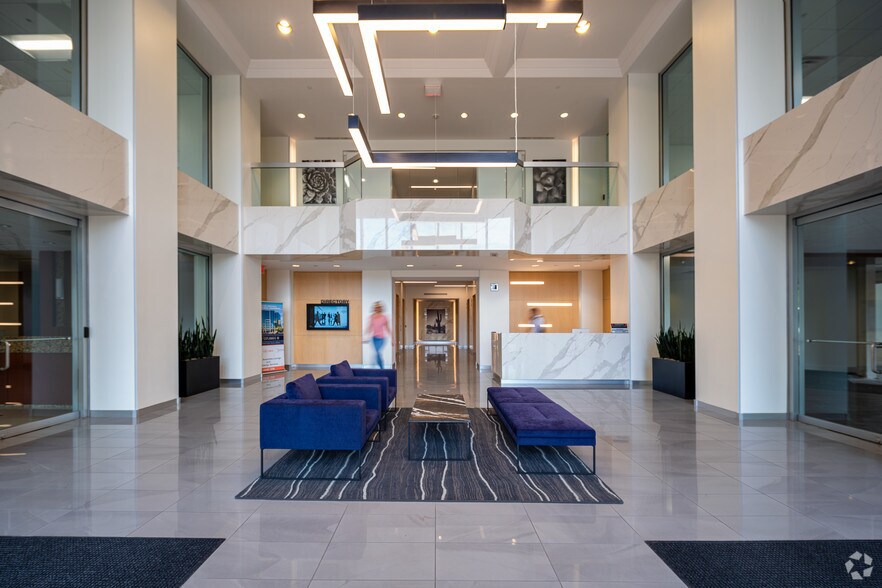 More Photos Of 2415 E Camelback Rd, Phoenix Coworking Space