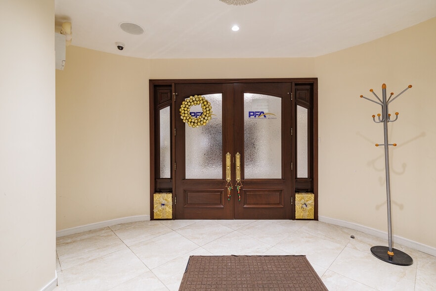 More Photos Of 214-25 42nd Ave, Bayside Medical For Sale