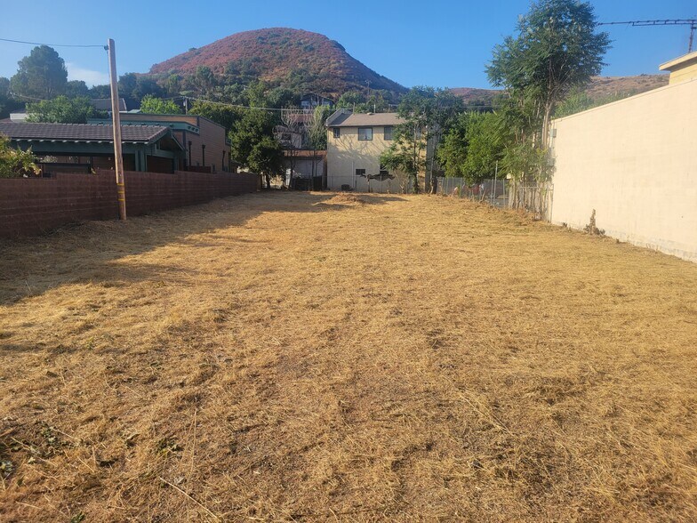 More Photos Of 28266 Dorothy Dr, Agoura Hills Land For Lease