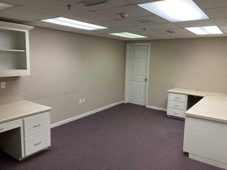 More Photos Of 1036 W Main St, Dothan Light Manufacturing For Sale