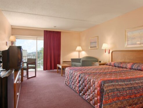 More Photos Of 4610 Rusina Rd, Colorado Springs Hotel For Sale