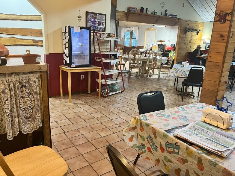 More Photos Of 1267 Elk Grove Rd, Benton Restaurant For Sale