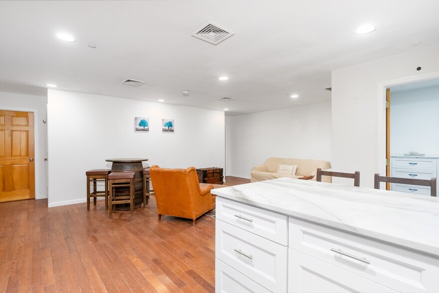 More Photos Of 6254 Main St, Tannersville Restaurant For Sale