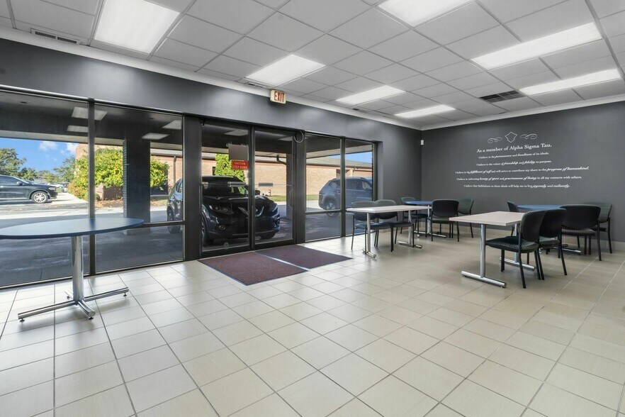 More Photos Of 3334 Founders Rd, Indianapolis Office For Sale