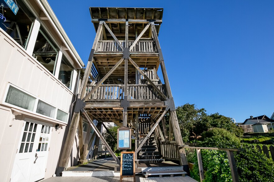 More Photos Of 45040 Main St, Mendocino Restaurant For Sale