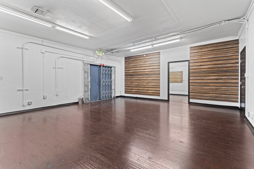 More Photos Of 5148-5152 Lankershim Blvd, North Hollywood Storefront For Sale