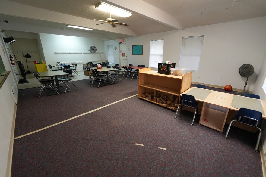 More Photos Of 1125 Roberts Cut Off Rd, River Oaks Daycare Center For Sale