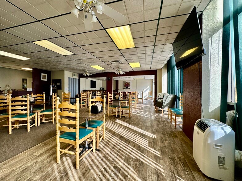 More Photos Of 925 1st Ave, Monte Vista Hotel For Sale