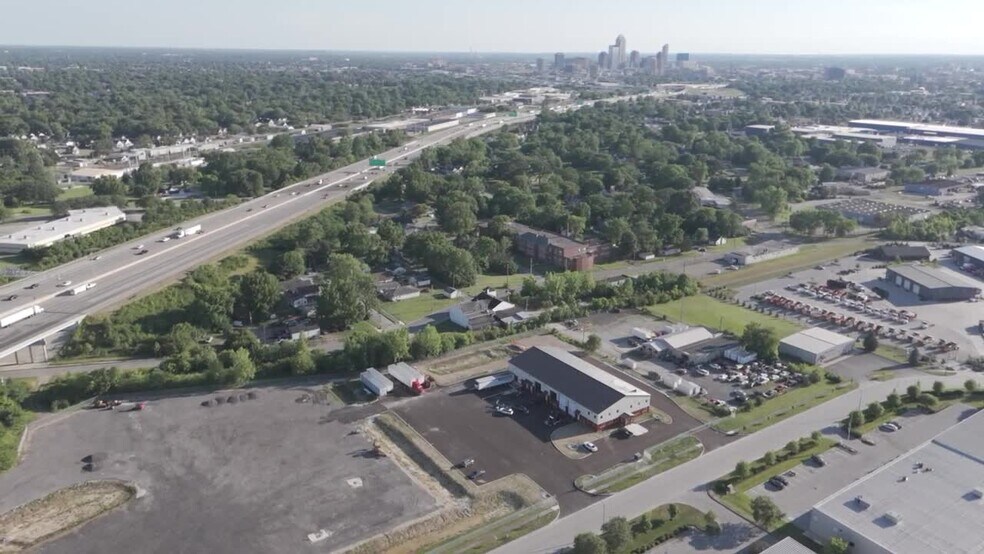 More Photos Of 2345 Enterprise Place park, Indianapolis Flex For Sale