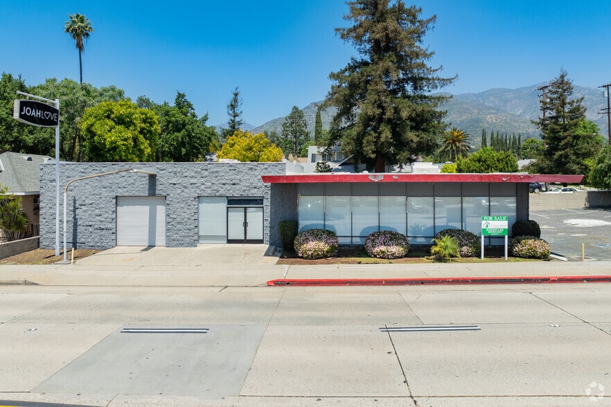 More Photos Of 401-405 W Foothill Blvd, Monrovia Freestanding For Lease