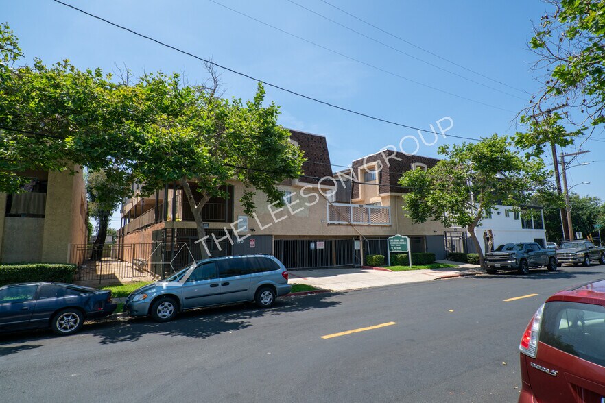 More Photos Of 1910 N Spurgeon St, Santa Ana Apartments For Sale