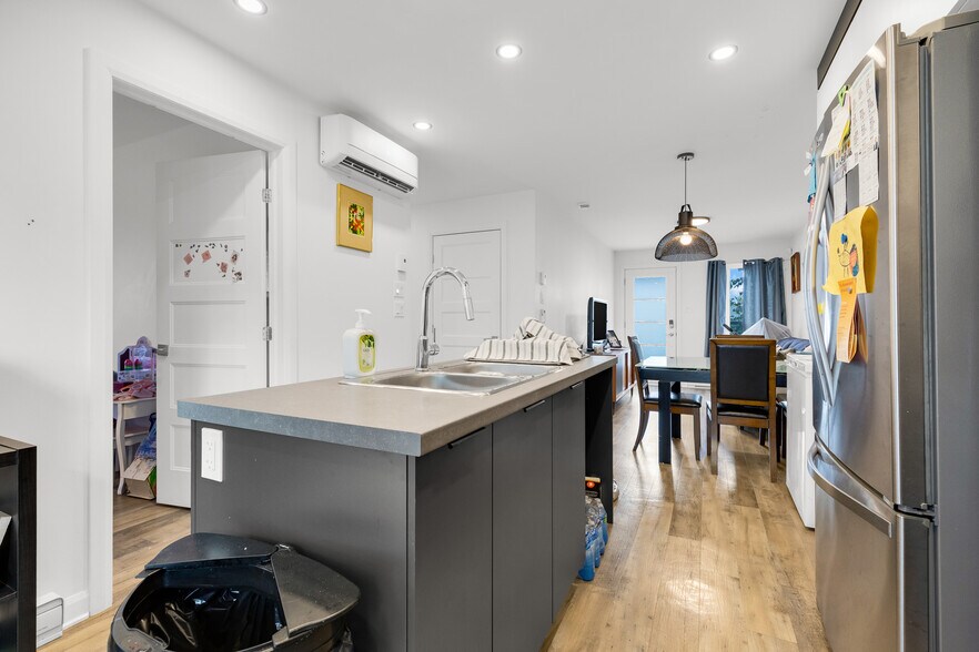 More Photos Of 1603-1607 Rue Godin, Longueuil Apartments For Sale