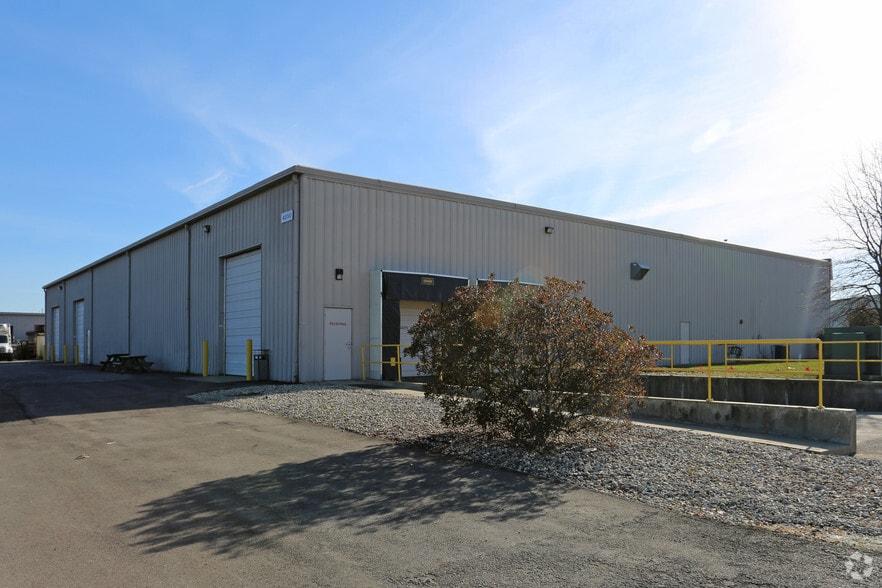More Photos Of 4250 W 99th St, Carmel Warehouse For Sale