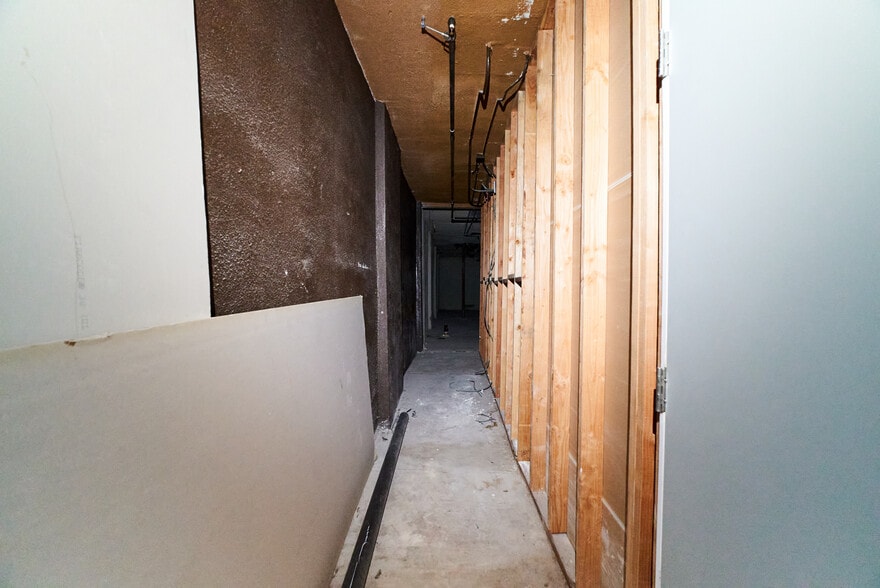 More Photos Of 108 W 3rd St, Long Beach Restaurant For Lease