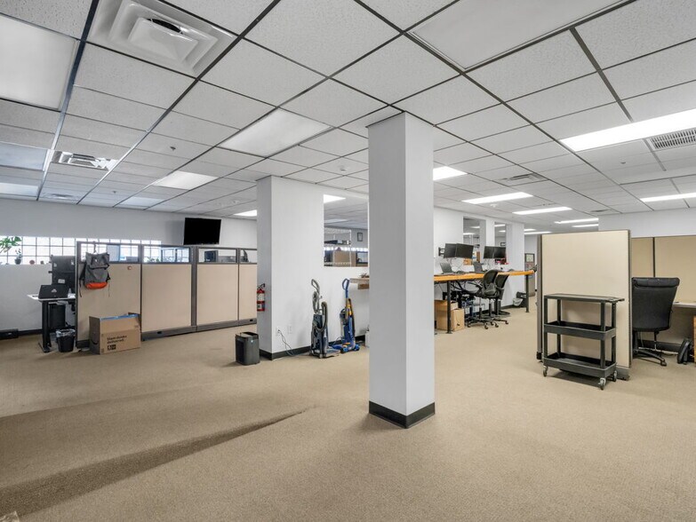 More Photos Of 2290 E Route 66, Flagstaff Office For Sale