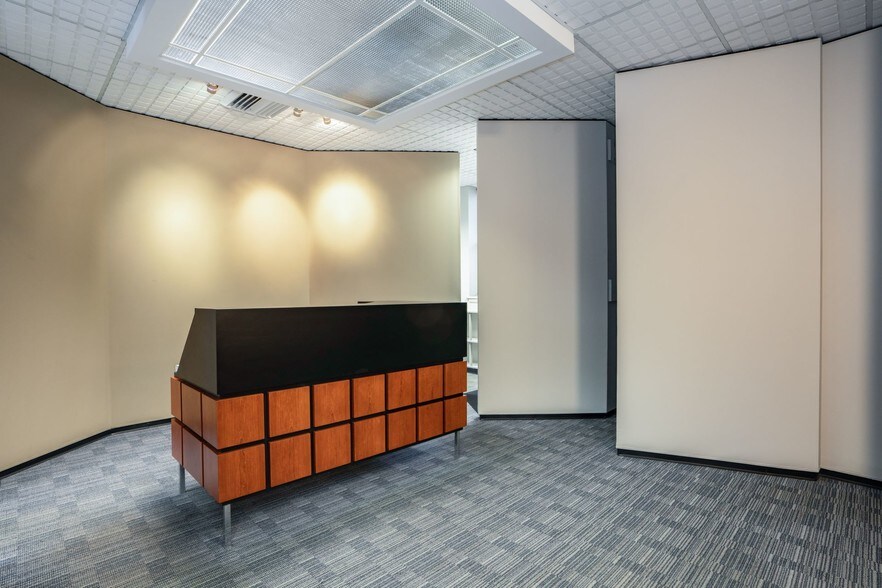 More Photos Of 303 Mill St, Poughkeepsie Office For Sale