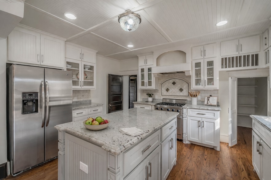 More Photos Of 811 N Church St, McKinney Hospitality For Sale
