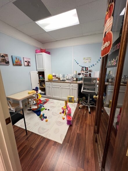 More Photos Of 420 The Parkway, Greer Medical For Lease