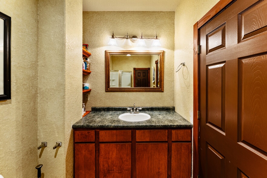 More Photos Of 23111 FM 1462 Rd, Damon Land For Sale