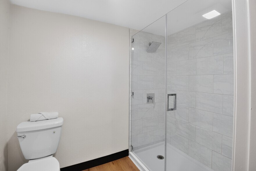 More Photos Of 2141 S Harbor Blvd, Anaheim Hotel For Sale