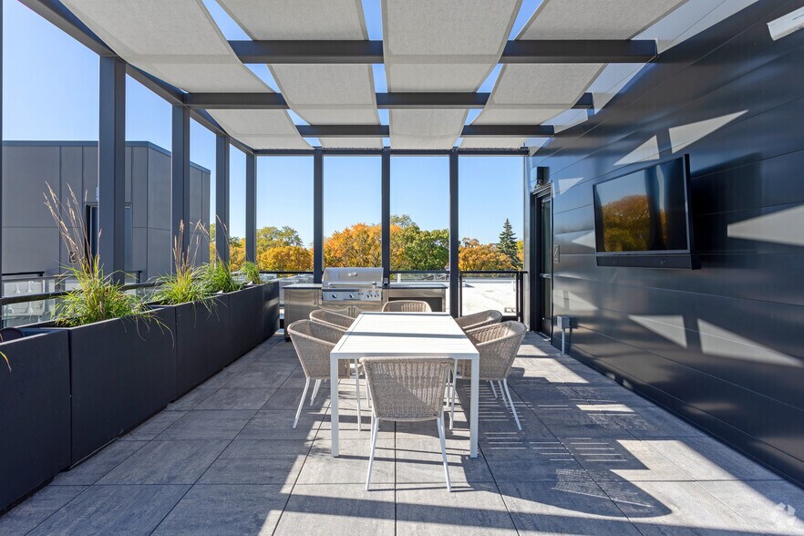 More Photos Of 3901 Sunnyside Rd S, Edina Apartments For Lease