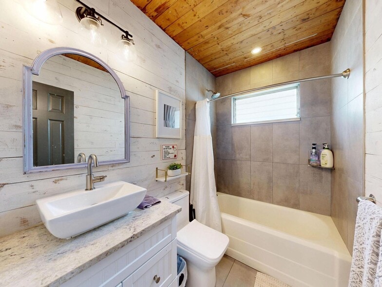 More Photos Of 305 Richard St, Hot Springs National Park Specialty For Sale