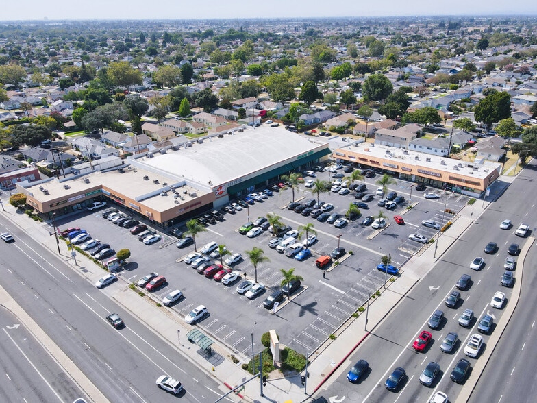 More Photos Of 5835 Bellflower Blvd Unit C, Lakewood Storefront For Lease