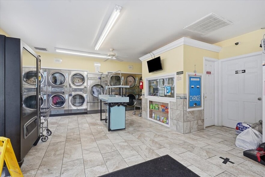 More Photos Of 44 Welwood Ave, Hawley Freestanding For Sale
