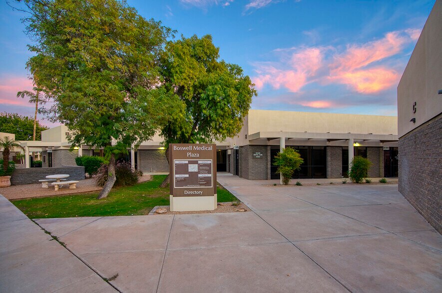 More Photos Of 10615 W Thunderbird Blvd, Sun City Unknown For Lease