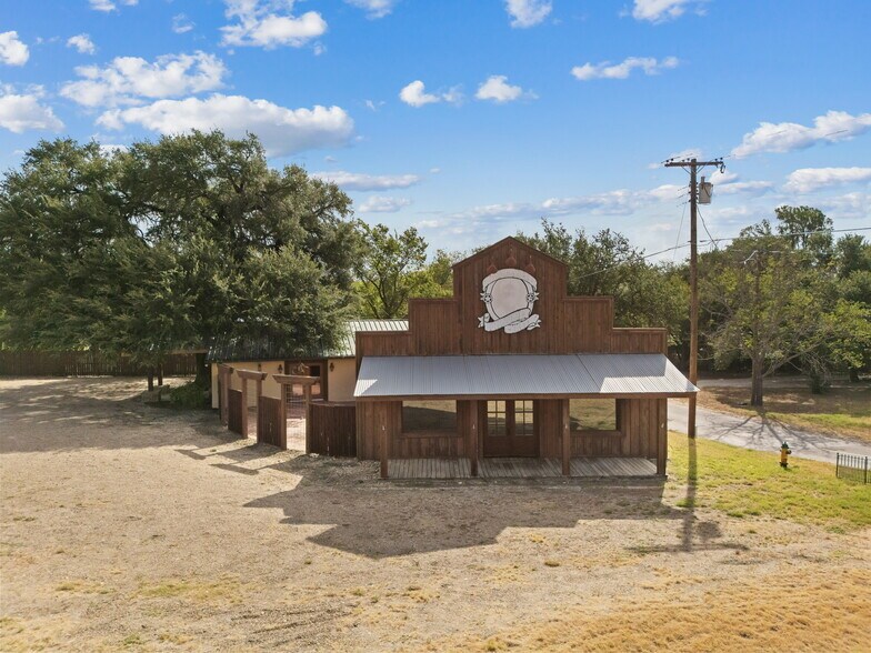 More Photos Of 6401 Rock Creek Rd, Waco Freestanding For Sale