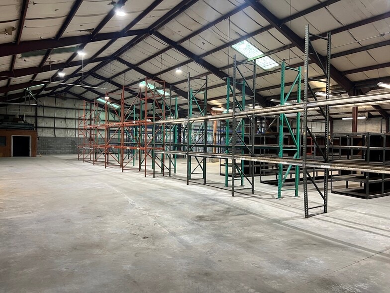 More Photos Of 496-544 E Industrial Way, Macon-Bibb Warehouse For Lease