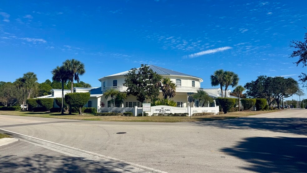 More Photos Of 145 NW Central Park Plz, Port Saint Lucie Medical For Lease