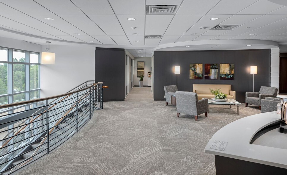 More Photos Of 200 E Broad St, Greenville Office For Lease