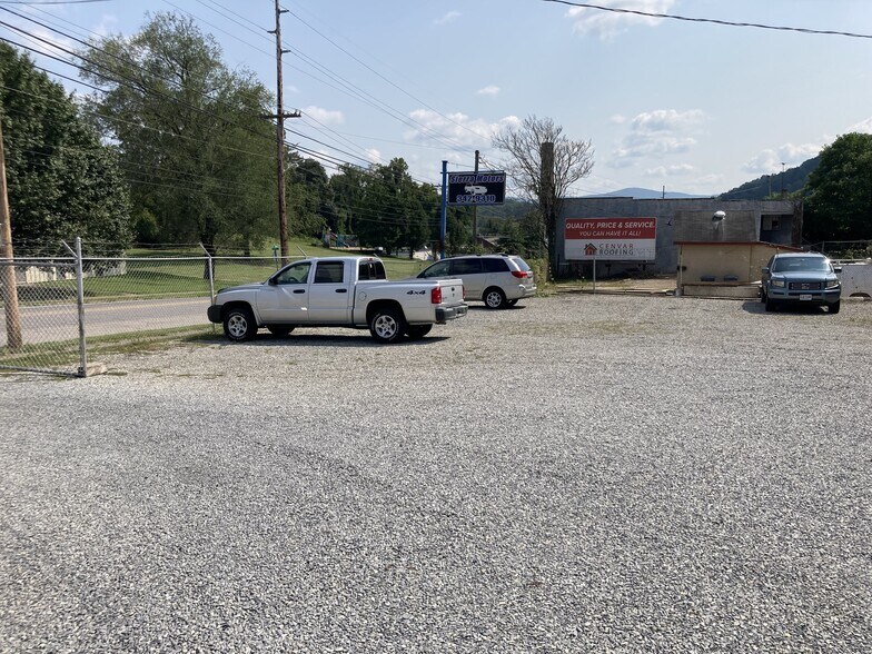 More Photos Of 1619 9th St Se, Roanoke Auto Repair For Lease