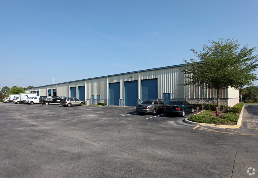 More Photos Of 6124 Hanging Moss Rd, Orlando Unknown For Lease